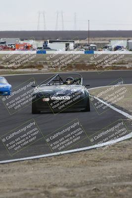 media/Jan-25-2025-CalClub SCCA (Sat) [[03c98a249e]]/Race 5/